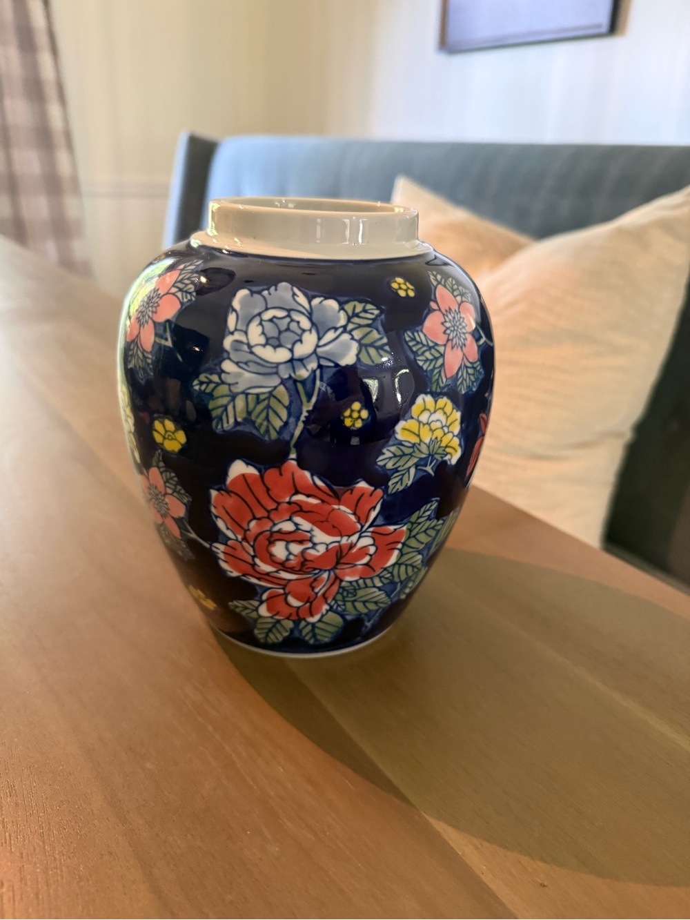 Chinoiserie Cobalt Blue Floral Porcelain Vase Ginger Jar 7”